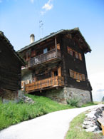 location d'un appartement dans chalet typique, garages - Les Haudres, rgion Evolne